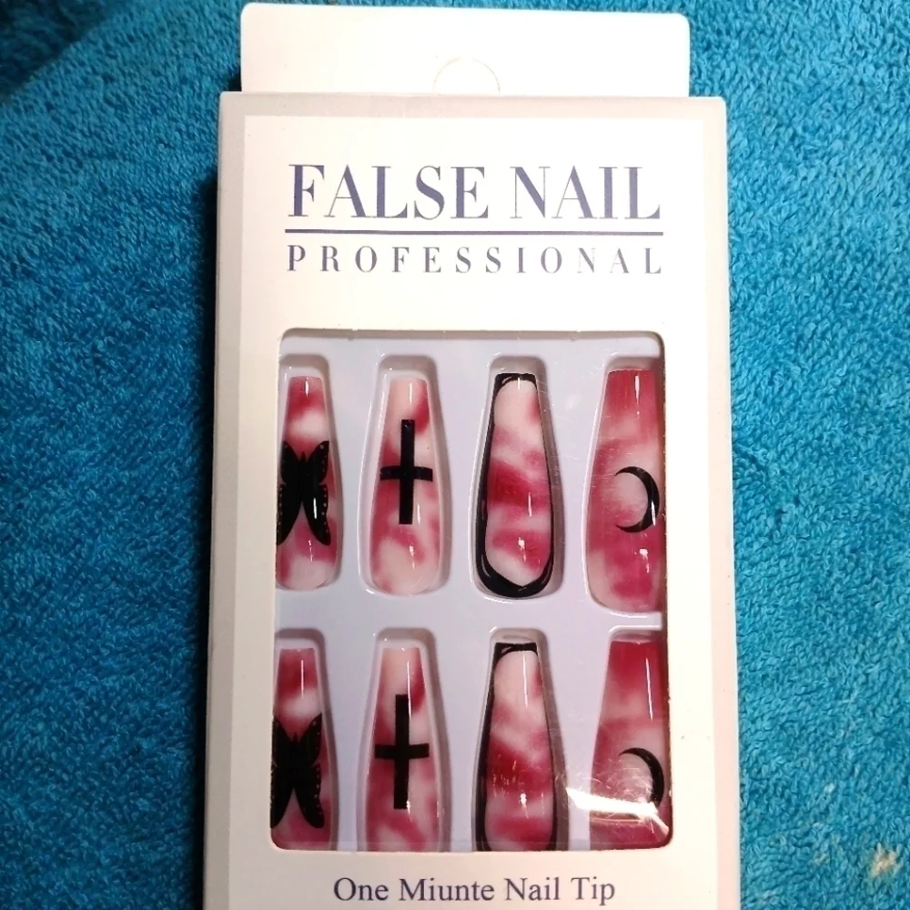 Red black Halloween 🎃 coffin shaped press on nails new 24 piece kit butterfly